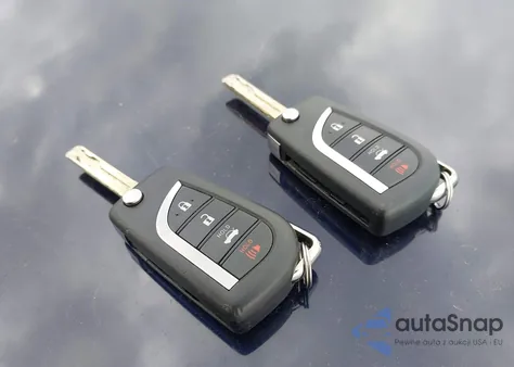 2021 Toyota Corolla Le z USA, uszkodzony, nr VIN 5YFEPMAE4MP153642